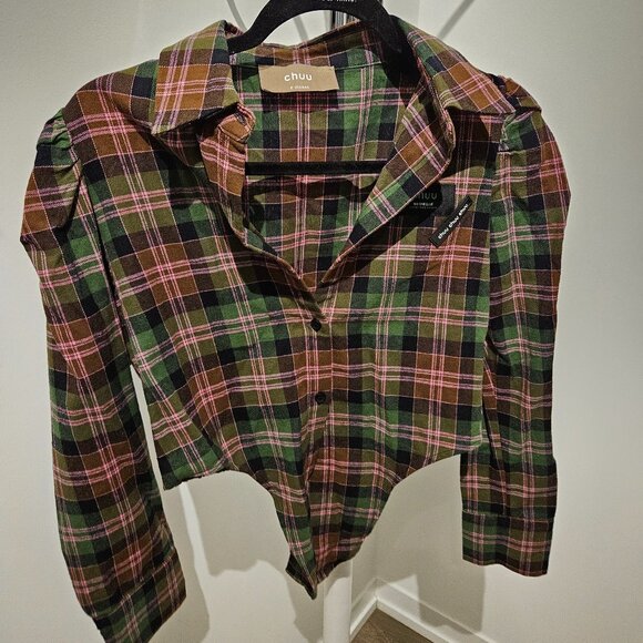 Korean Made Plaid Tie Front Crop Shirt - Picture 6 of 8
